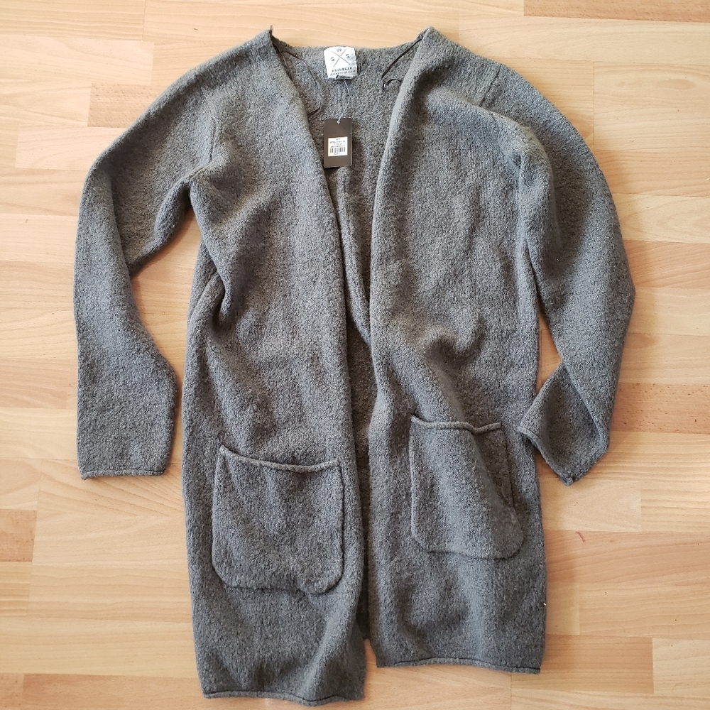 Cardigan - Picture 4 of 9